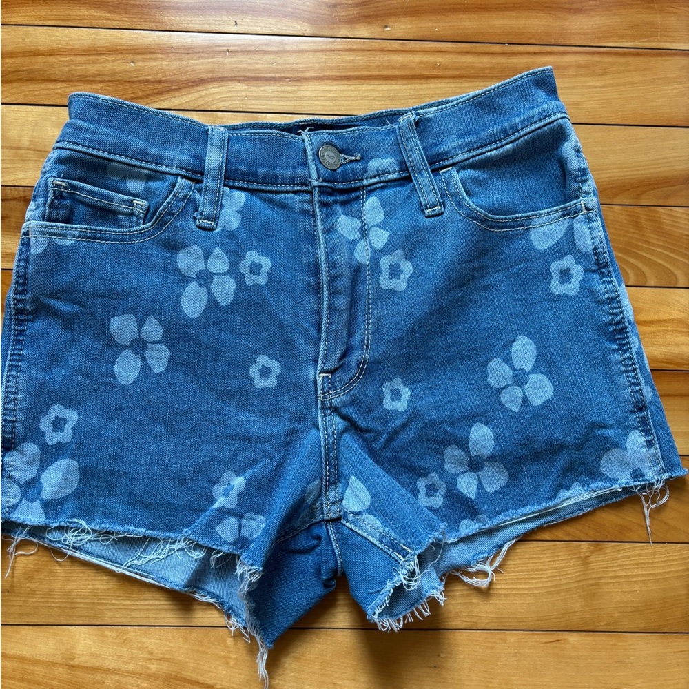 Hollister Daisy Duke Flower Shorts